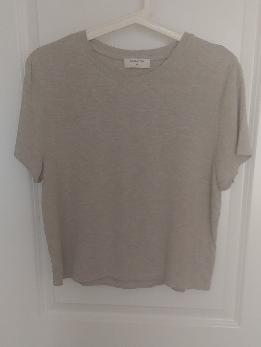 Babaton Short Sleeve Crewneck Tee - Light Gray